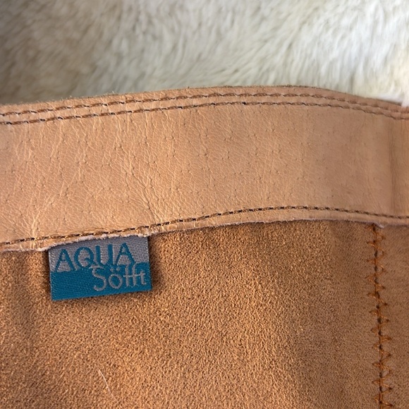 NWOT Sofft Womens Sharnell Heel Size 6M Cashmere Suede - Picture 10 of 11